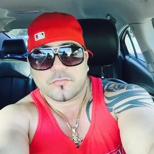 Meet your Posher, Roberto